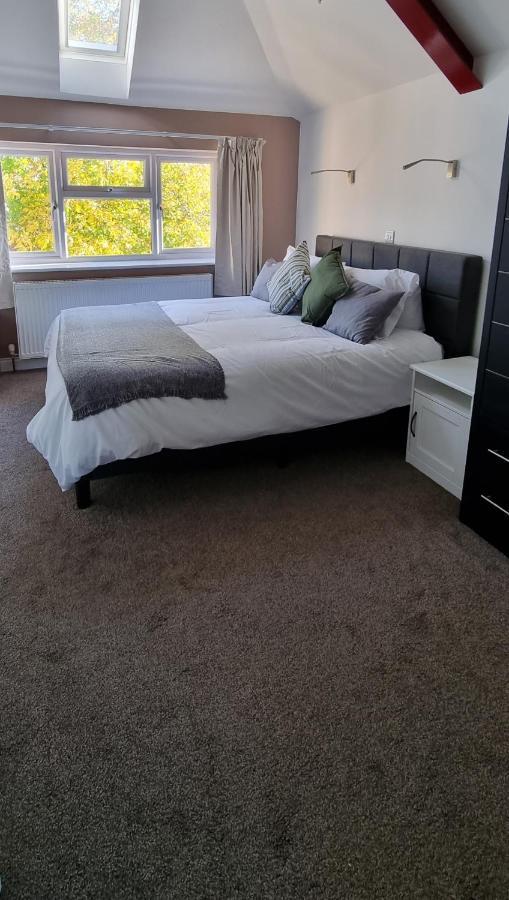 Walnut Tree View Villa อ็อกซ์ฟอร์ด ภายนอก รูปภาพ